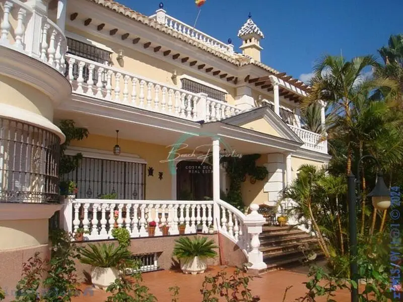 Villa de Lujo 11 Dormitorios Torre del Mar