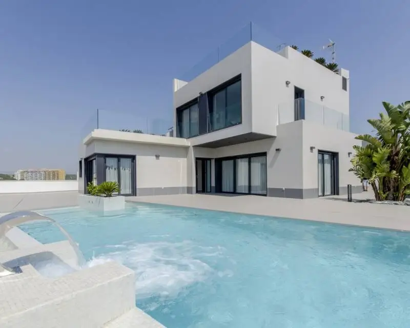 Villa Reformada en Campoamor Orihuela