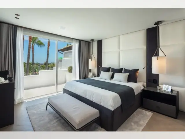 Atico 3 Dormitorios Milla de Oro Marbella