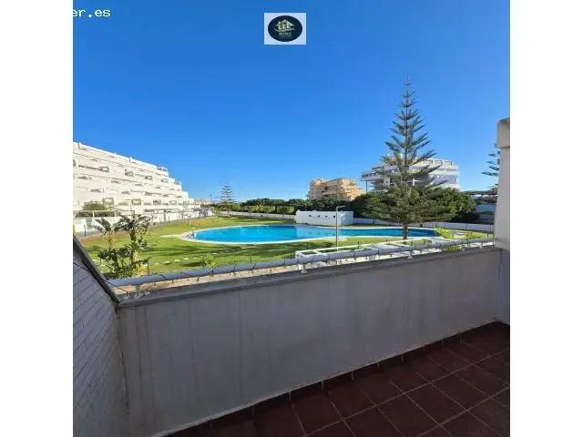 Duplex en Roquetas de Mar con Piscina y Padel