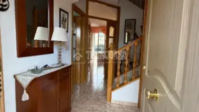 Chalet Adosado en Montalbo 150m2 3 Dorm 2 Baños Patio