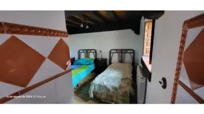 Chalet Independiente 6 Dormitorios 5 Baños Jardin Amplio