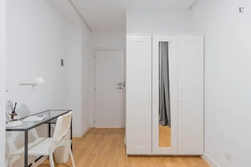 Habitacion Doble Piso Compartido 18 a 30 anos