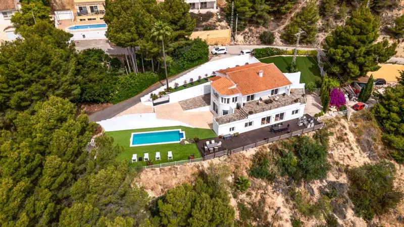 Villa de Lujo en Calpe con Vistas al Mar