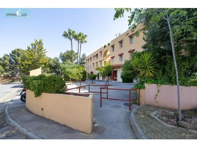 Estudio en Venta en Granada Apartahotel el Serrallo