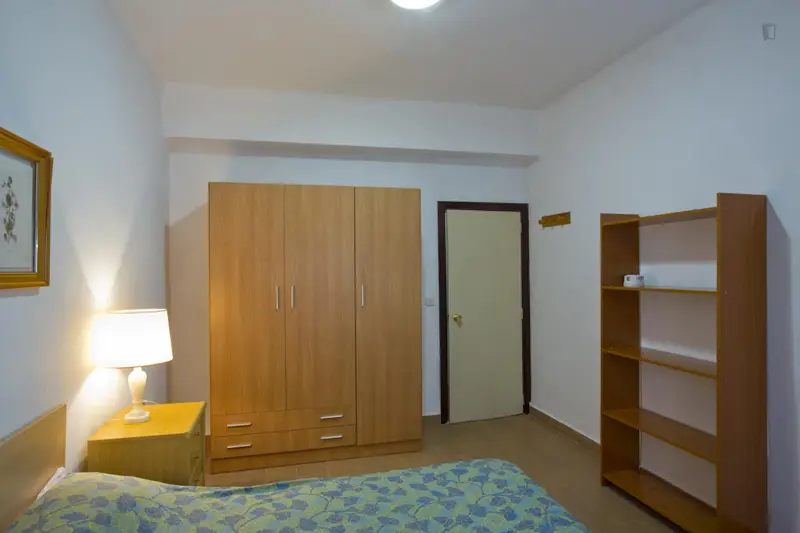 Apartamento Cerca Universidad Sevilla Estudiantes 4 Dormitorios
