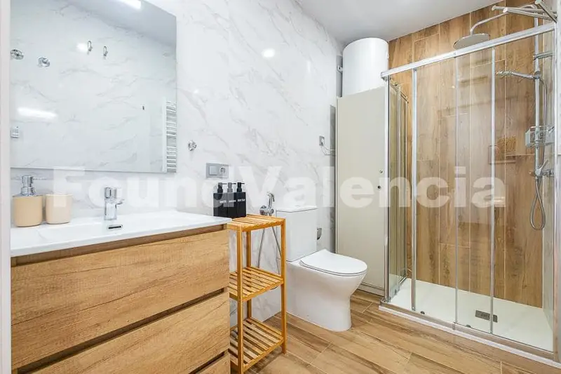 3 Apartamentos Valencia: Inversión Turística con Alta Rentabilidad