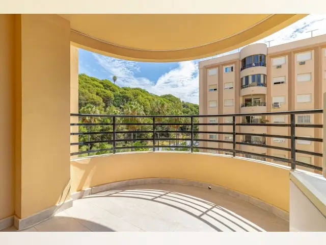 Apartamento 3 Dormitorios en Marbella  Cerca Playa y Tiendas