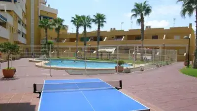 Casa adosada en venta en Calle de Simón Bolívar