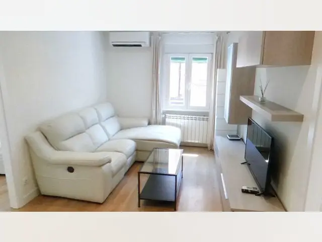 Casa-Villa de 2 Dormitorios alquiler Madrid, España