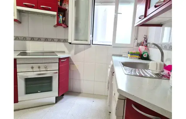 Habitaci
ón 160m
² Villalbilla Estancia Mediana Larga