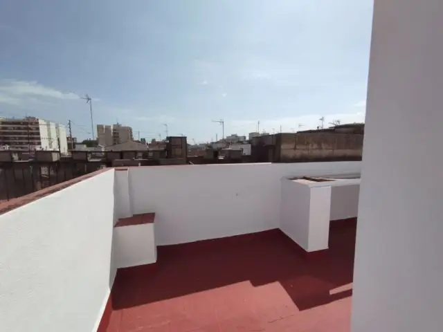 Casa Urbana con 4 Apartamentos 6 Dormitorios Oliva