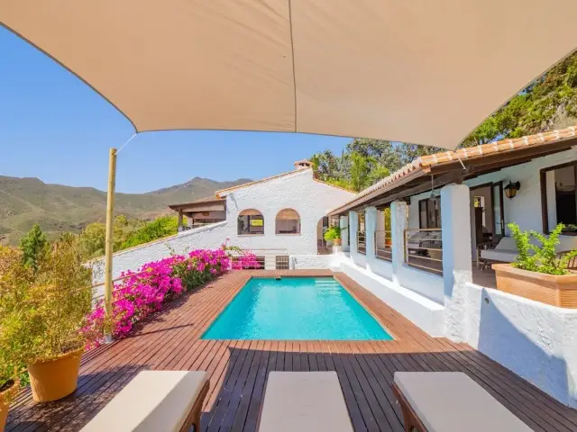 Casa Rural con Piscina 4 Dormitorios Alquiler Coin Espa	
