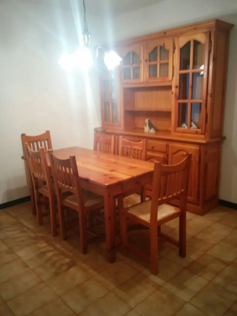 Casa Familiar con Gran Parcela y Barbacoa