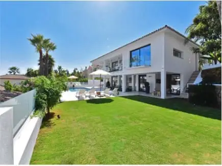 Chalet en Los Naranjos Marbella 4 dormitorios con vistas al golf