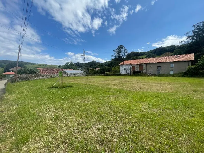 Venta Terreno en Oreña Alfoz de Lloredo 1354m2