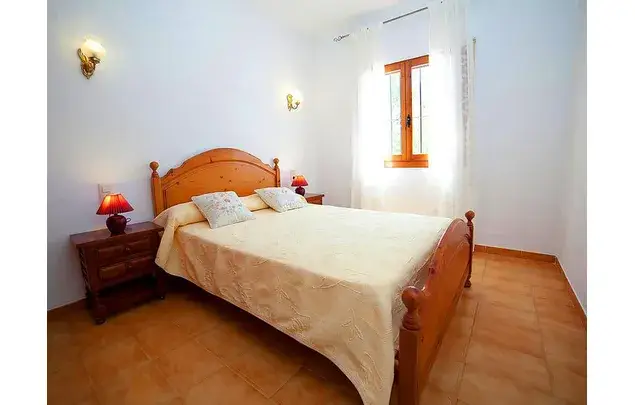 Chalet 2 Dormitorios 900m2 Calp Piscina Privada