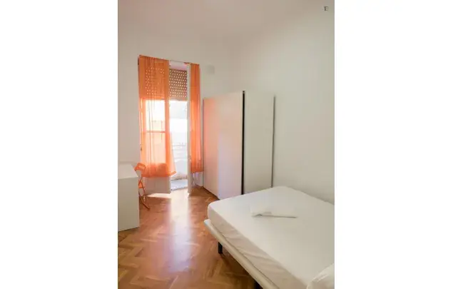 Apartamento 9 Dormitorios Alicante Alquiler 3-24 Meses