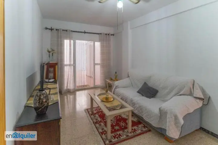 Alquiler Piso Centro 80m2 con Patios Amueblado o Sin Amueblar