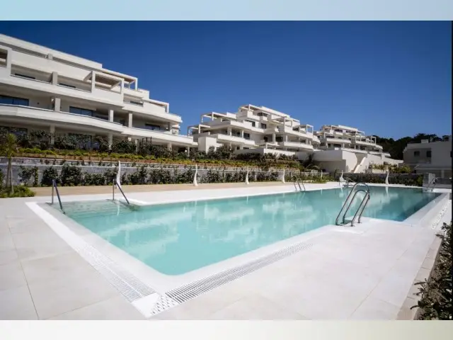 Apartamento 3 Dormitorios Milla de Oro Lujo Vistas Mar