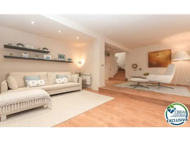 Villa De Lujo En Venta En Roses, Girona