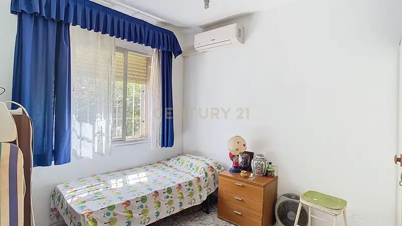 Casa en Málaga con dos patios y posibilidad de reforma
