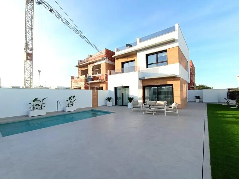 Villa en Benijófar 3 dormitorios 3 baños Solarium Piscina