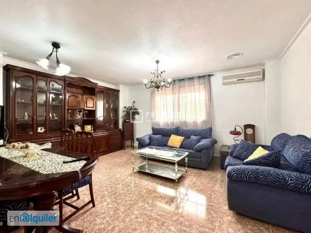 Piso en Alquiler 4 Dormitorios Barrio del Carmen