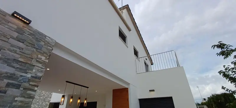 Chalet de Lujo en Riba roja de Turia con Piscina y Vistas Panoramicas