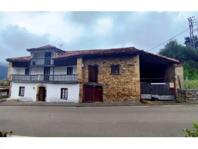 Casa De Piedra Montañesa A Reformar