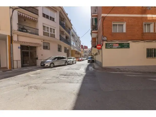 Vivienda 2 dormitorios en Maracena Centro Cerca Metro