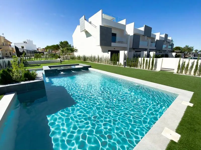 Apartamento en Torrevieja 2 dormitorios 2 baños Solarium