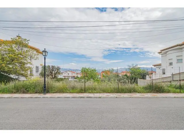 Solar 500m2 Cullar Vega Vivienda Piscina Jardin