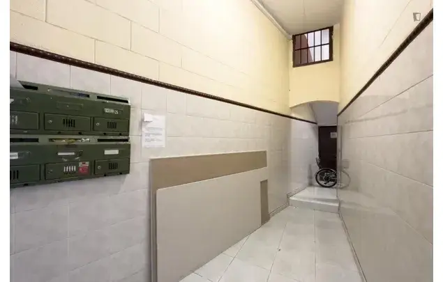 Apartamento 5 Dormitorios Barcelona Alquiler 3-24 Meses