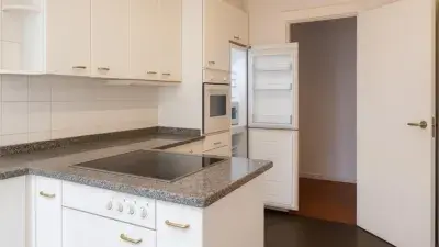 Piso en venta en Torrelavega 8 dormitorios 243m2