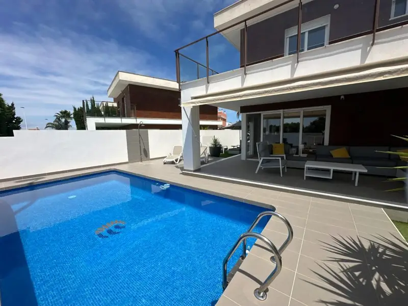Piso de 3 Dormitorios en venta Gran Alicante, España