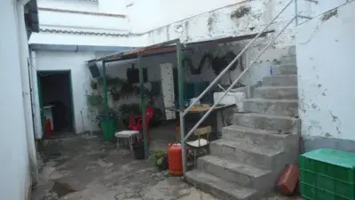 Casa con Local Comercial en Llerena