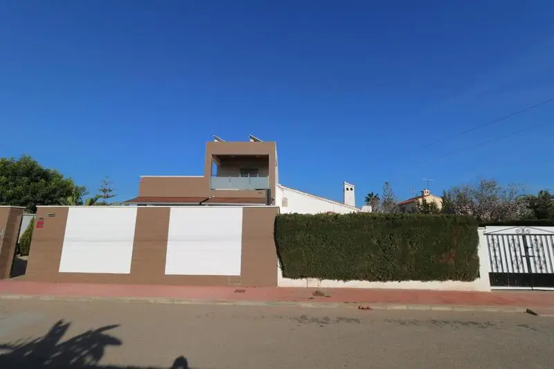 Chalet independiente 6 dormitorios Torrevieja