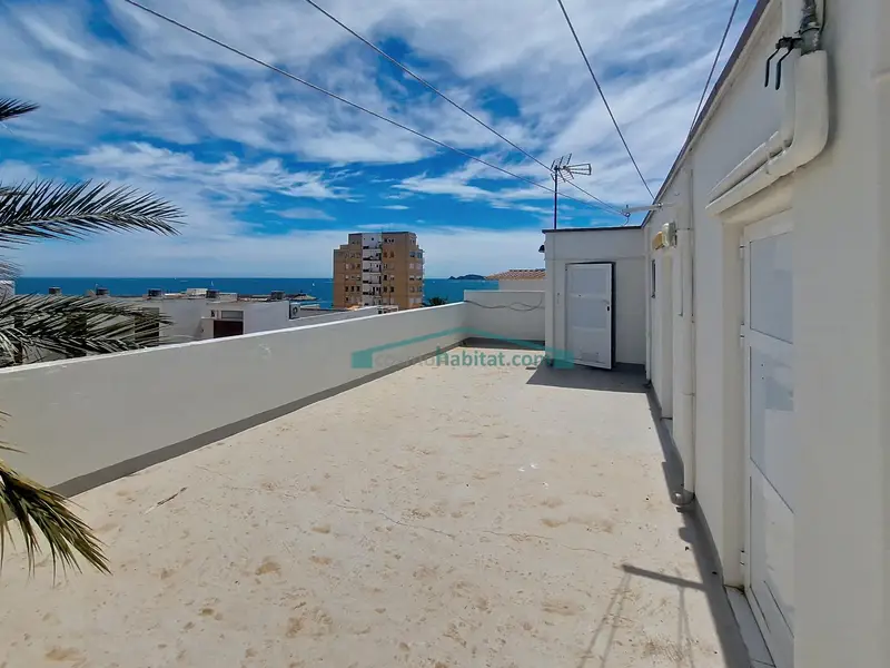 Planta Baja con Terraza en Jávea Cerca de la Playa