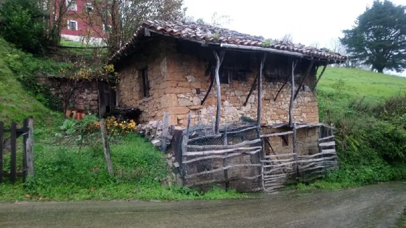 Casa con terraza en Busloñe Morcin Asturias