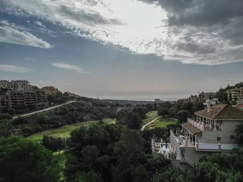 Parcela en Venta Elviria Vistas Golf y Mar Proyecto Villa