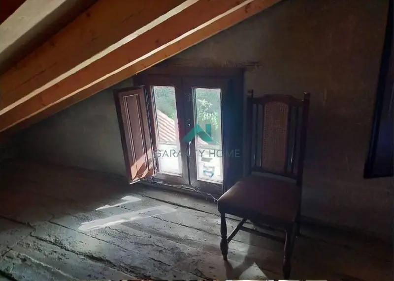 Casa en Venta en La Gurueba con Trastero y Jardin