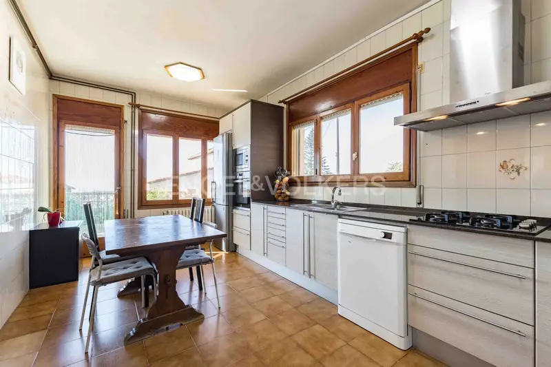 Chalet en venta El Catllar Tarragona con piscina jardin y garaje