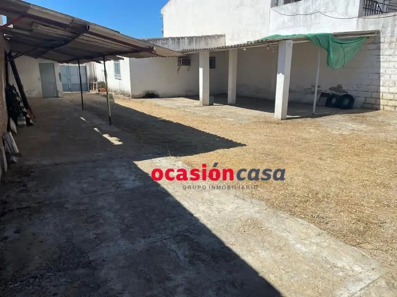 Solar con Local en Cerro Penarroya Pueblonuevo
