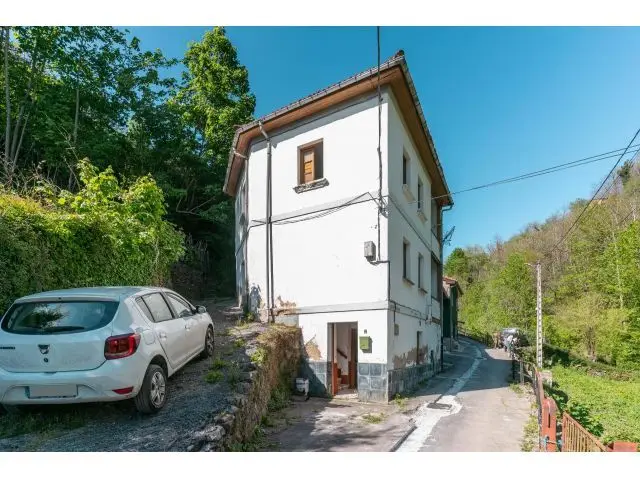 Casa en Venta para Reformar en Cabañaquinta Aller