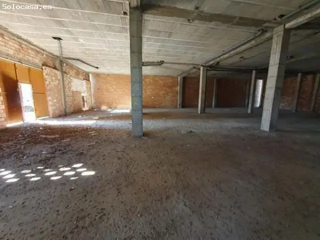 Local Comercial en Roquetas de Mar 701m2