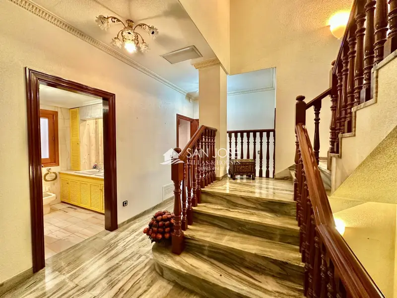 Casa con Piscina en Novelda - Reforma a tu Gusto