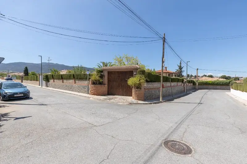 Casa con Terraza y Piscina en Nueva Otura