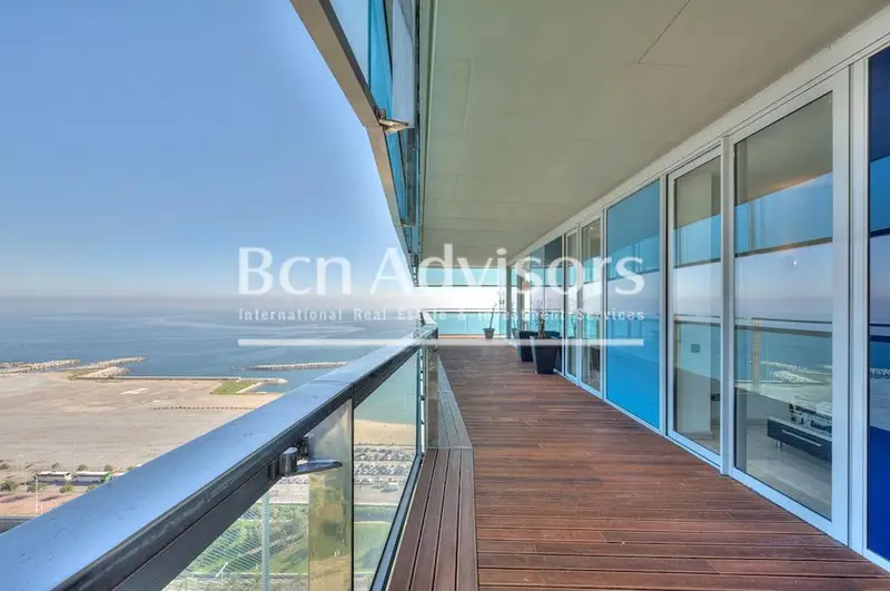 Apartamento de Lujo en Illa del Mar con Vistas Panorámicas