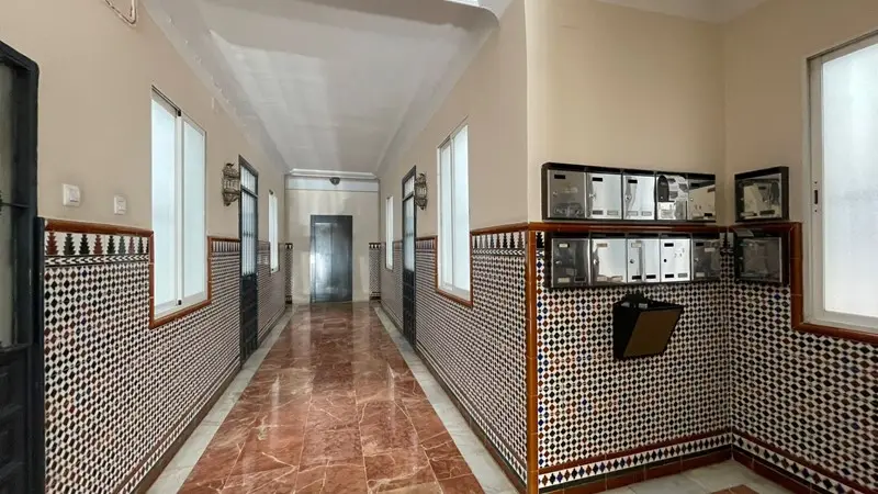 Piso en Sevilla Reina Mercedes 5 Dormitorios Ideal Inversores